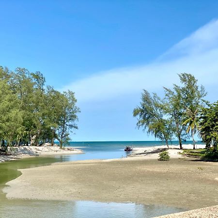 Sand-D House Pool Villa A8 At Rock Garden Beach Resort Rayong Ban Ao Makham Pom Exterior photo